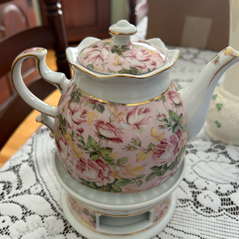 Floral Teapot with Warmer